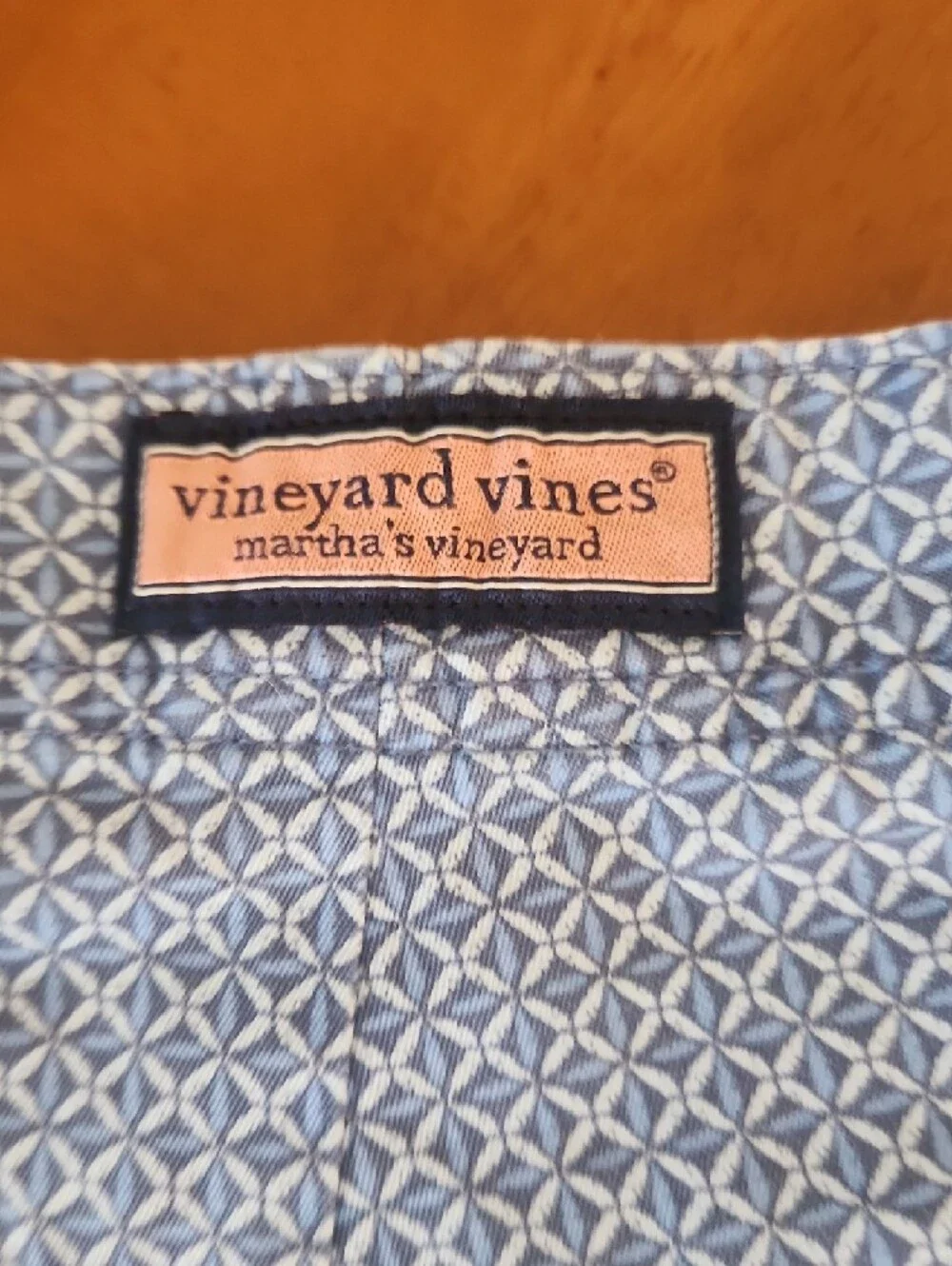 Vineyard Vines Men's Blue Geo-Print Flat Front Shorts Size 38